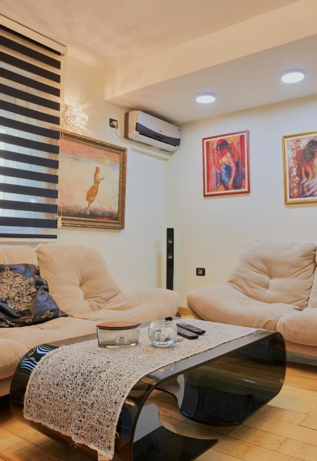 Diamond Butterfly Apartment 斯科普里 外观 照片
